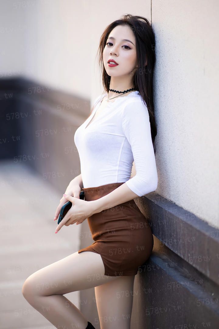 欲看还羞